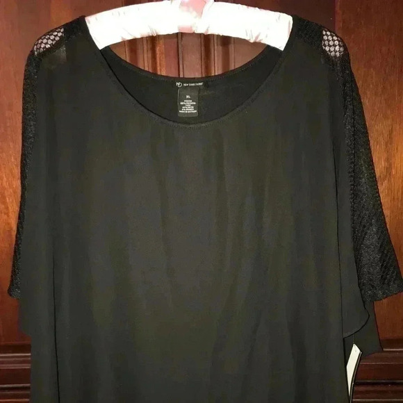 new directions Tops - COPY - NEW DIRECTIONS BLACK TOP SIZE XL NWT